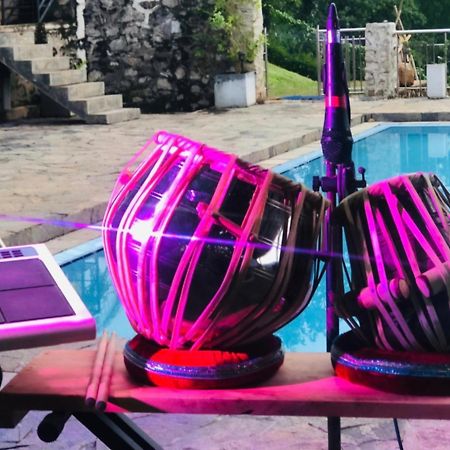 Lotus Villa Kandy ペラデニヤ エクステリア 写真