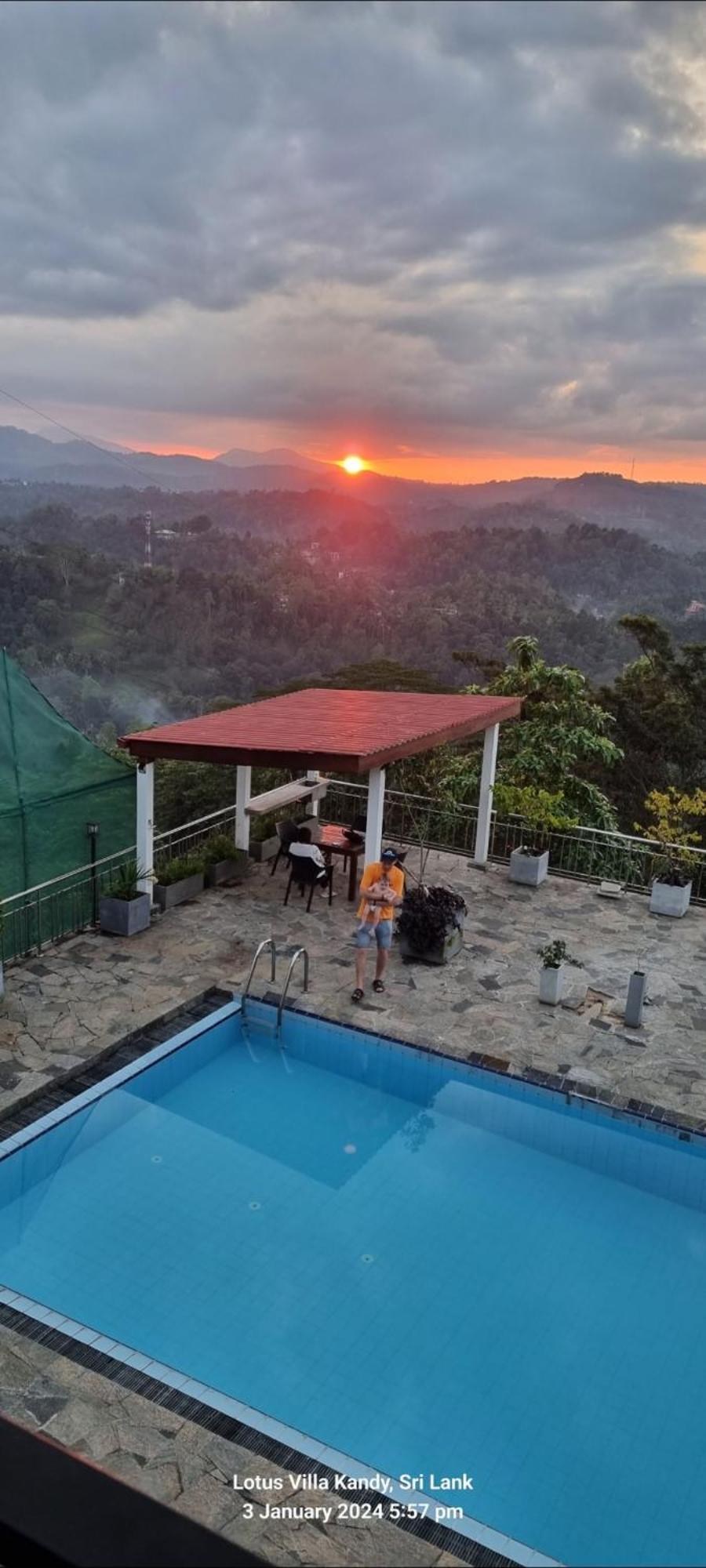 Lotus Villa Kandy ペラデニヤ エクステリア 写真