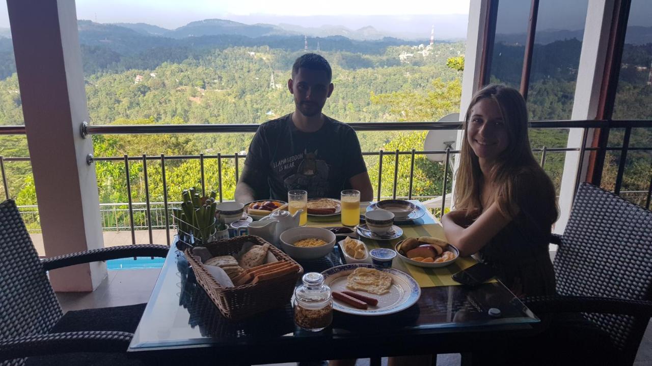 Lotus Villa Kandy ペラデニヤ エクステリア 写真